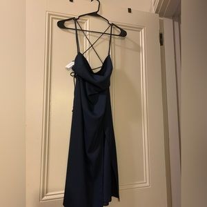 NEW Aritzia Babaton “Success” dress size 6 in navy.